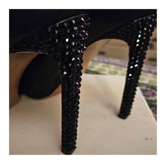 Beautiful Nine West Bootie Heels - Picture 5 of 16